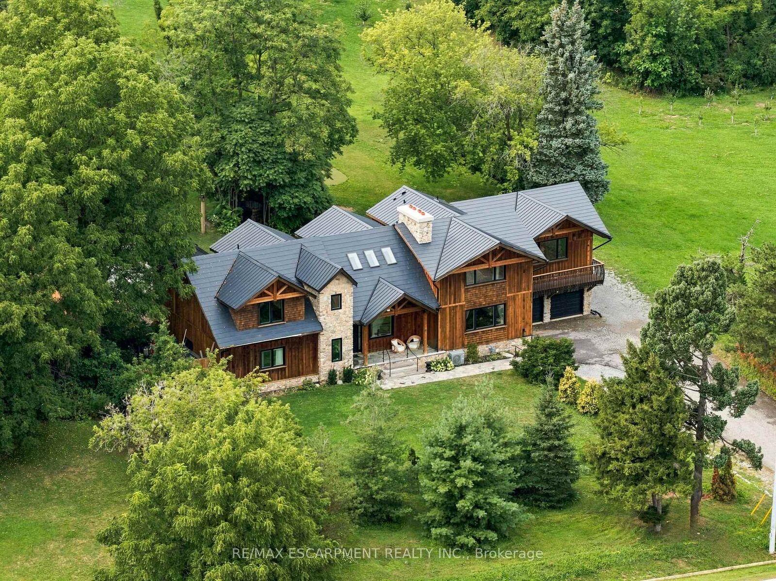 Property Photo: 2019 Dundas Street ON L7P 0S8