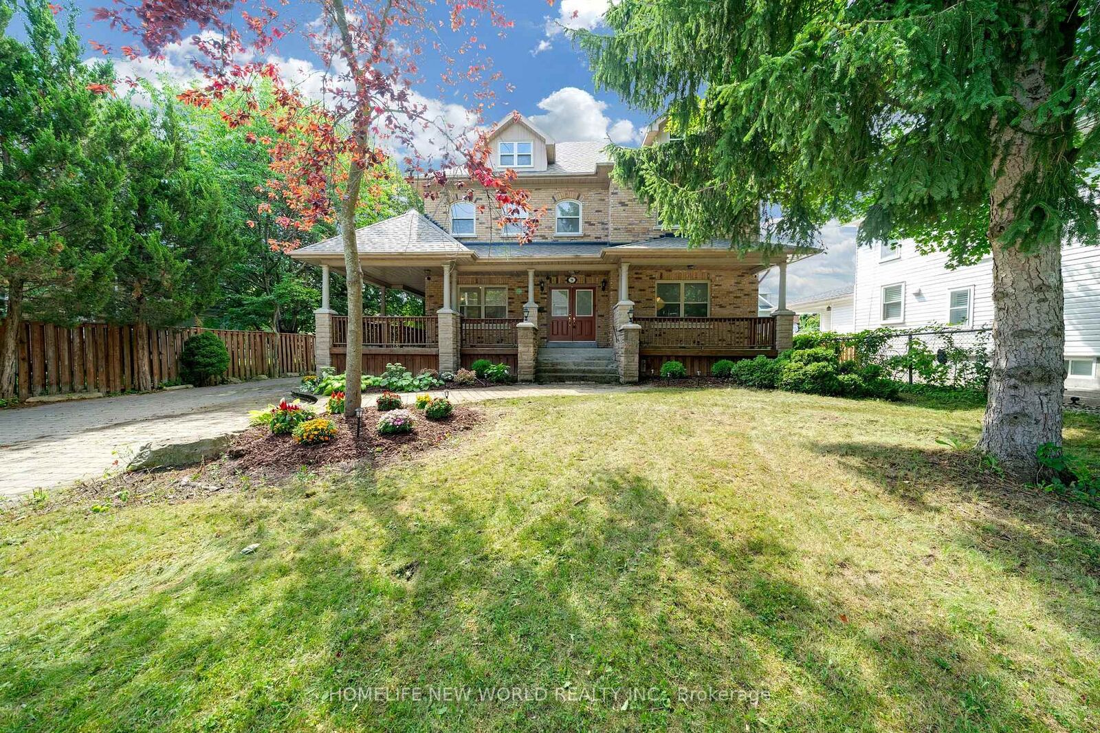 Property Photo: 9 Pavillion Street ON L3R 1N8