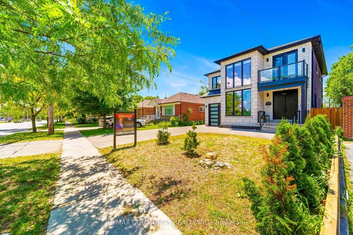 Property Photo: 856 Kennedy Road ON M1K 2E7