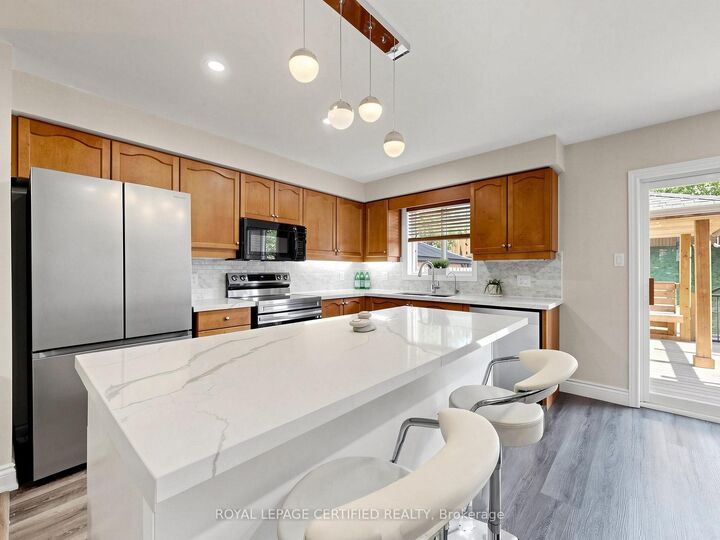 Property Photo: 102 Grapevine Road ON L7E 2M6