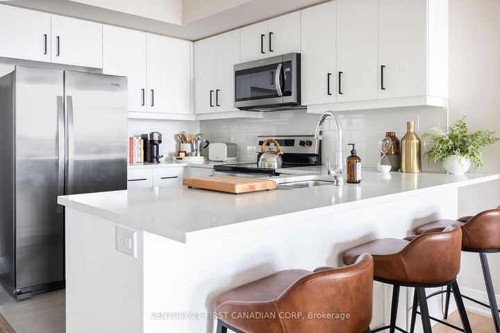 Property Photo: 4286 King Street 1008 ON N2P 2E9