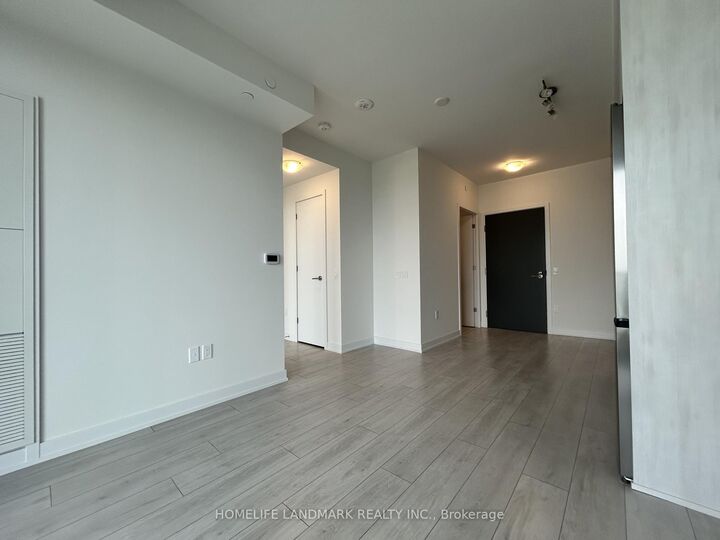 Property Photo: 5858 Yonge Street 3112 ON M2M 0C6