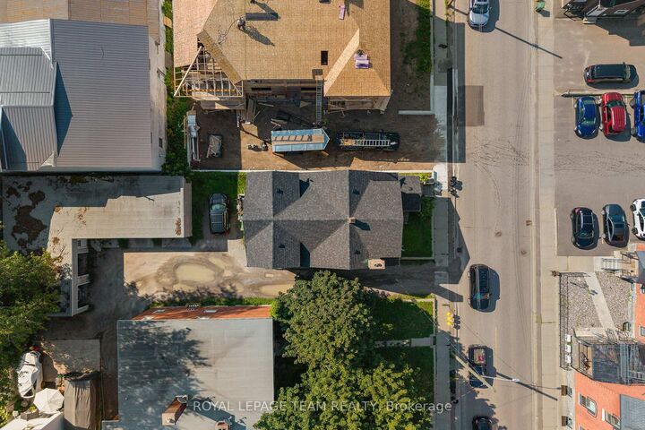 Property Photo: 229 Cecelia Street ON K8A 1R8