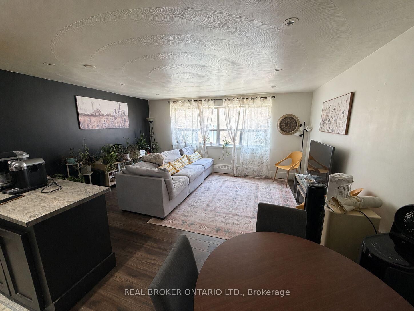 Photo de la propriété:  50 Benson Avenue 105  ON L4C 4E6 