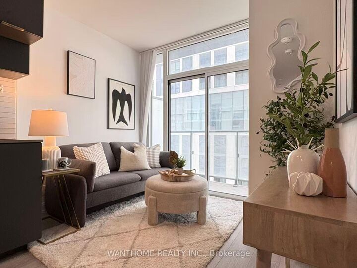 Property Photo:  181 Dundas Street E 502  ON M5A 0N5 