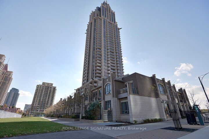 Property Photo:  388 Prince Of Wales Drive 203  ON L5B 0A1 