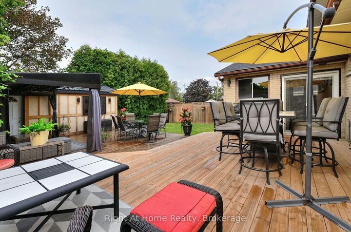 Property Photo: 188 Hillsdale Avenue ON L1G 2P7