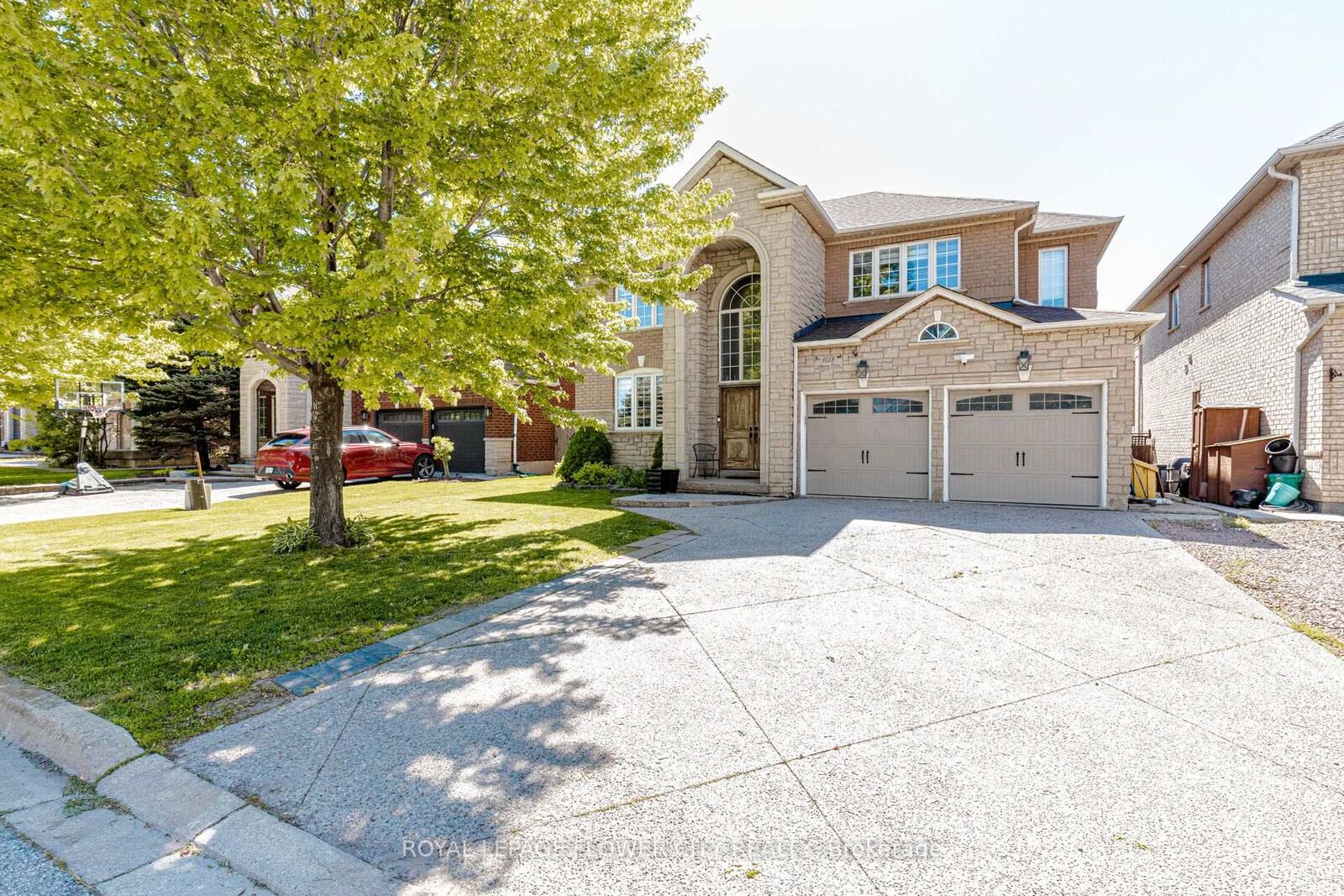 Property Photo: 1058 Agram Drive ON L6H 7L6