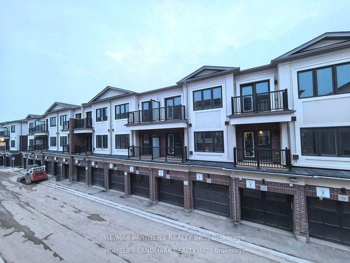 Photo de la propriété:  107 Matawin Lane  ON L4B 0H7 