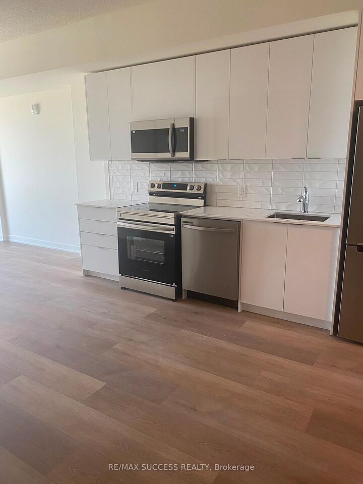 Property Photo:  33 Erie Avenue 1203  ON N3S 0K7 