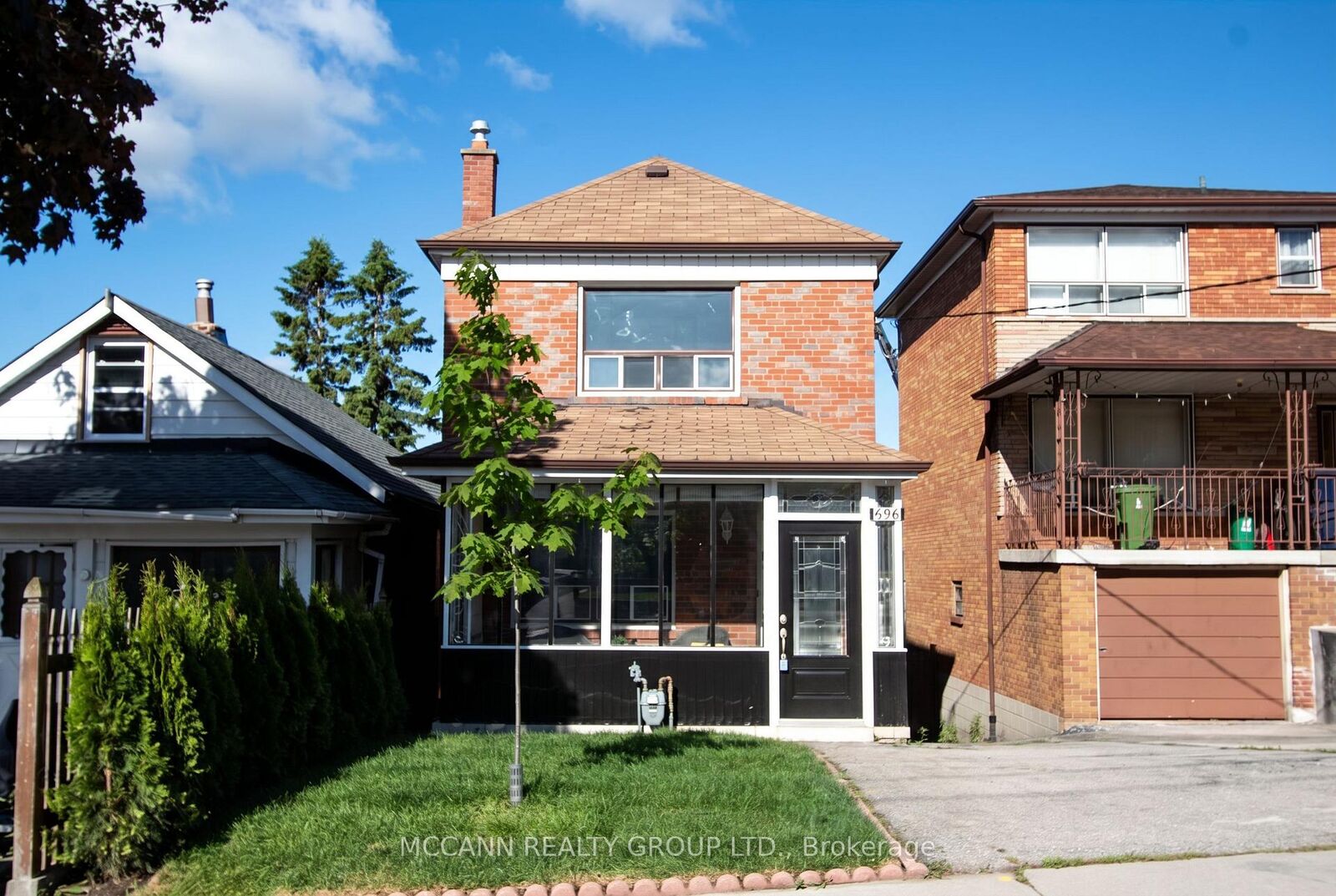 Property Photo: 496 Northcliffe Boulevard Mn&Amp2nd ON M6E 3L5