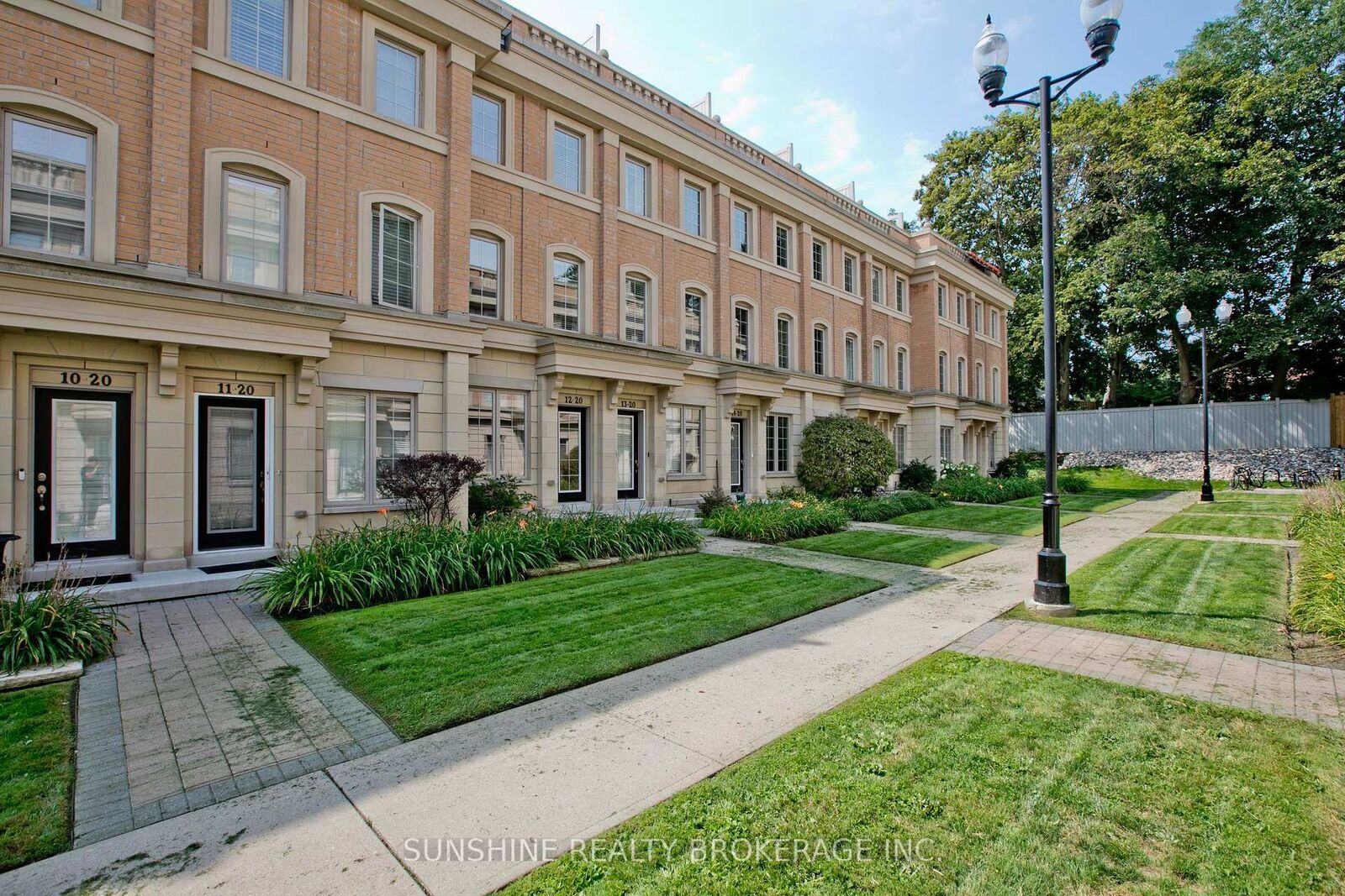 Property Photo: 20 Hargrave Lane 12 ON M4N 0A4