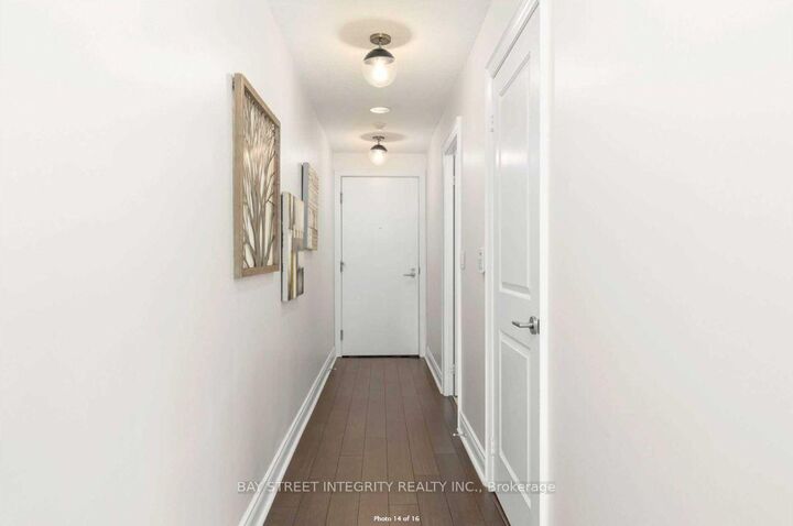 Property Photo:  28 Ted Rogers Way 1705  ON M4Y 2J4 