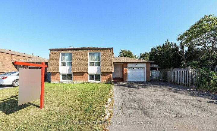 Property Photo: 3630 Brandon Gate Drive ON L4T 3E5