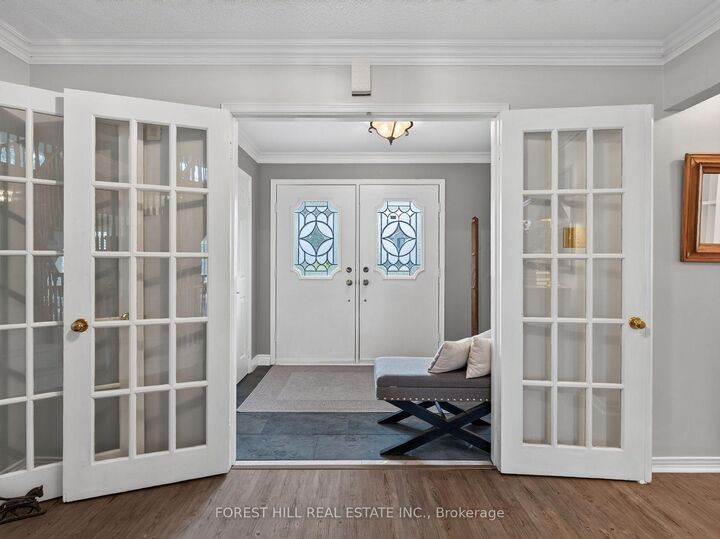 Property Photo: 36 Trillium Drive ON L4G 6A7