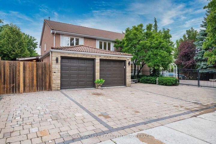 2 Aitken Circle — photo 1