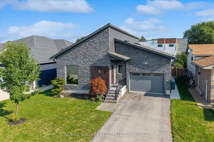 5 Heron Pointe Road — photo 1