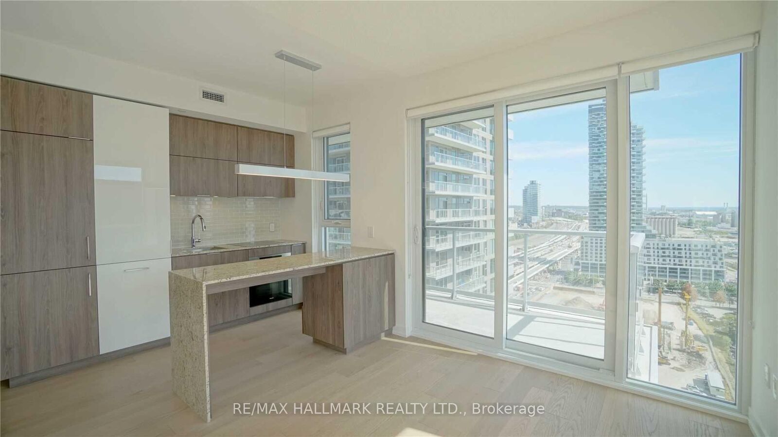 Property Photo:  15 Lower Jarvis Street 1703  ON M5E 0C4 
