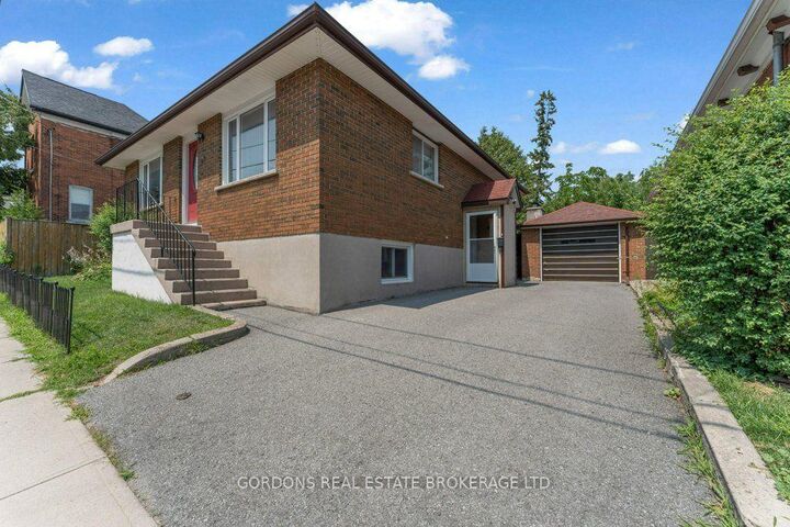 Property Photo: 33 Plum Street ON K7K 1T3