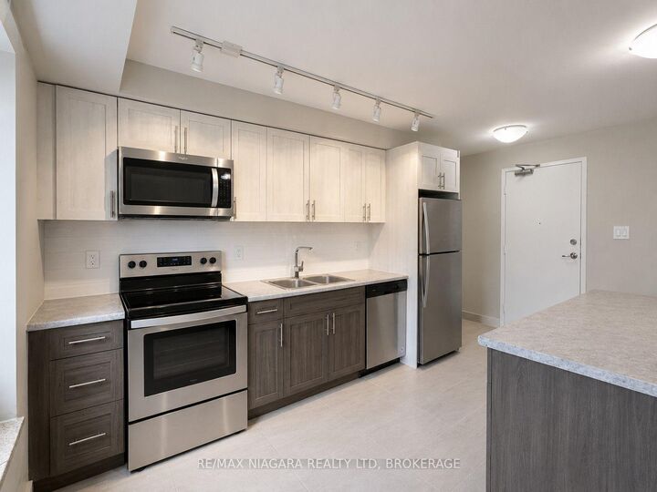 Property Photo:  99 Church Street 504  ON L2R 3E1 