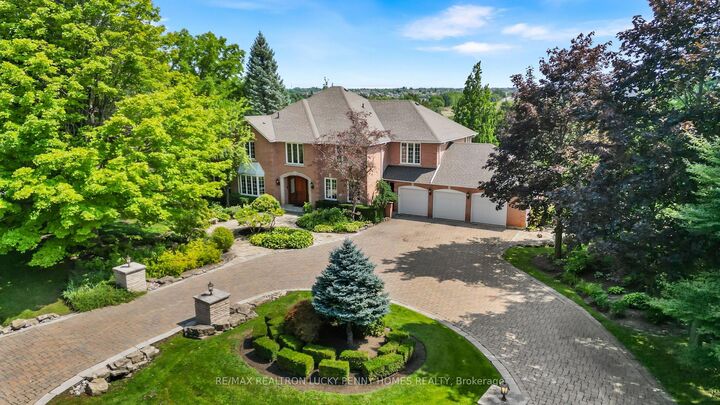 27 Glenridge Drive — photo 1