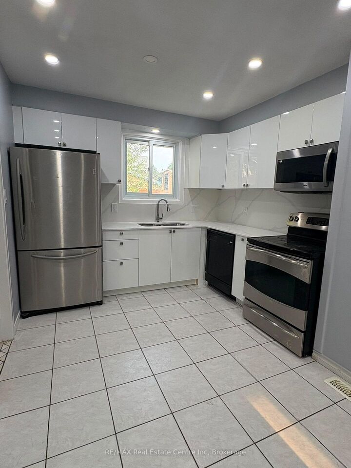 Photo de la propriété: 98 Marksam Road ON N1H 6T2