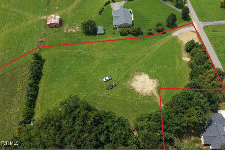 Property Photo: 1221 Shell Road TN 37659