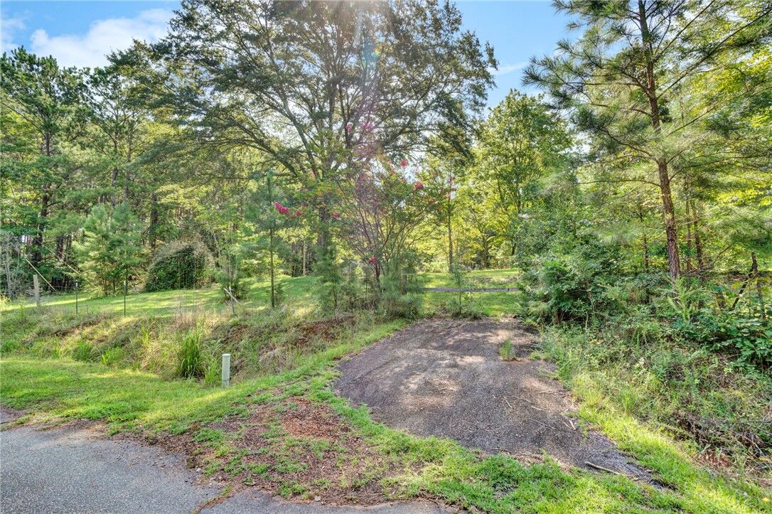 Property Photo: 1506 Park Ridge Drive SC 29672