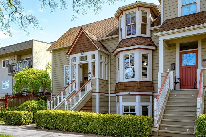 Property Photo:  88 Dallas Rd #2  BC V8V 1A2 