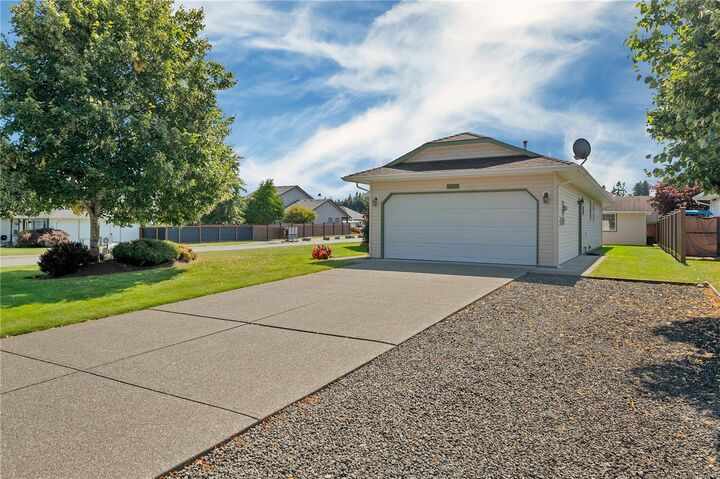 Property Photo: 115 Colorado Dr BC V9H 1N2