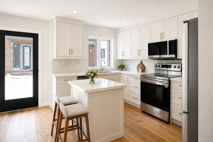 Property Photo: 703 Turner Rd #4 BC V9P 1T7