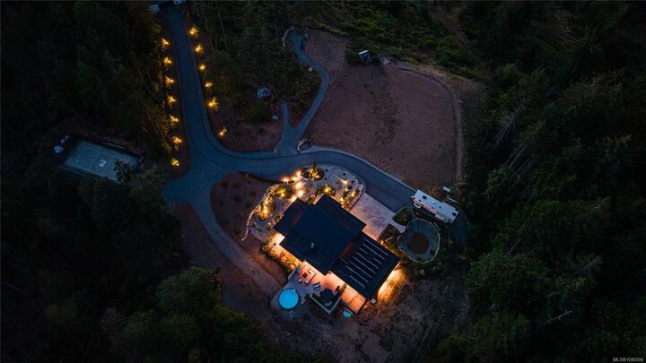 Property Photo: 3300 Ferguson Rd BC V9R 6W8