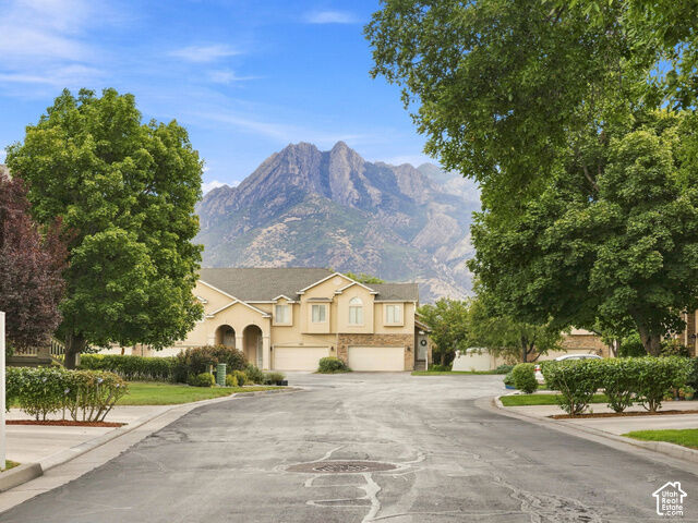 Property Photo: 1330 E Old Maple Ct S UT 84117