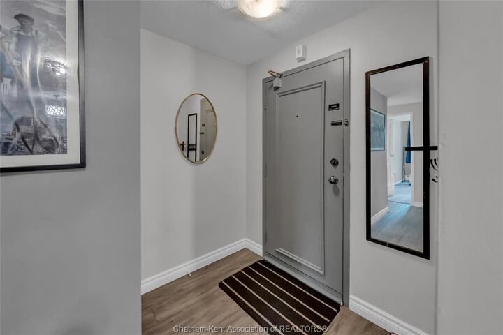 Property Photo: 955 Grand Avenue West 109 ON N7L 1Z9