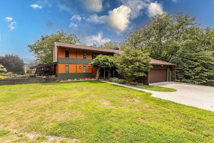 Property Photo: 150 Brandywine Road PA 15401