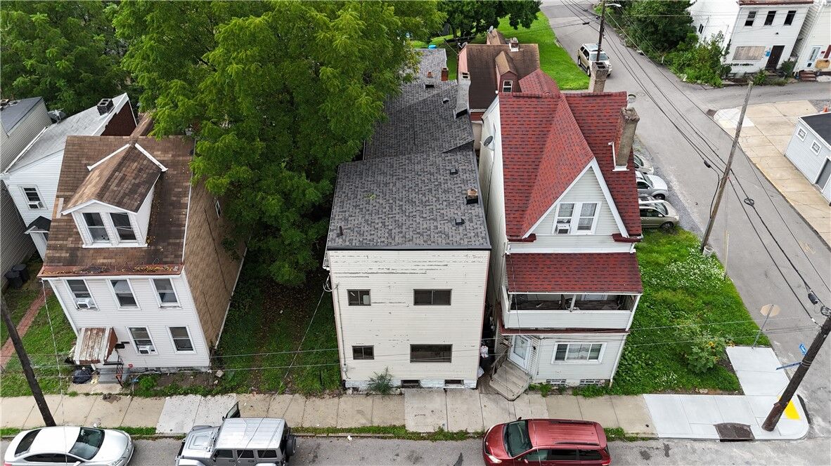 Property Photo:  2925 Shadeland Ave  PA 15212 