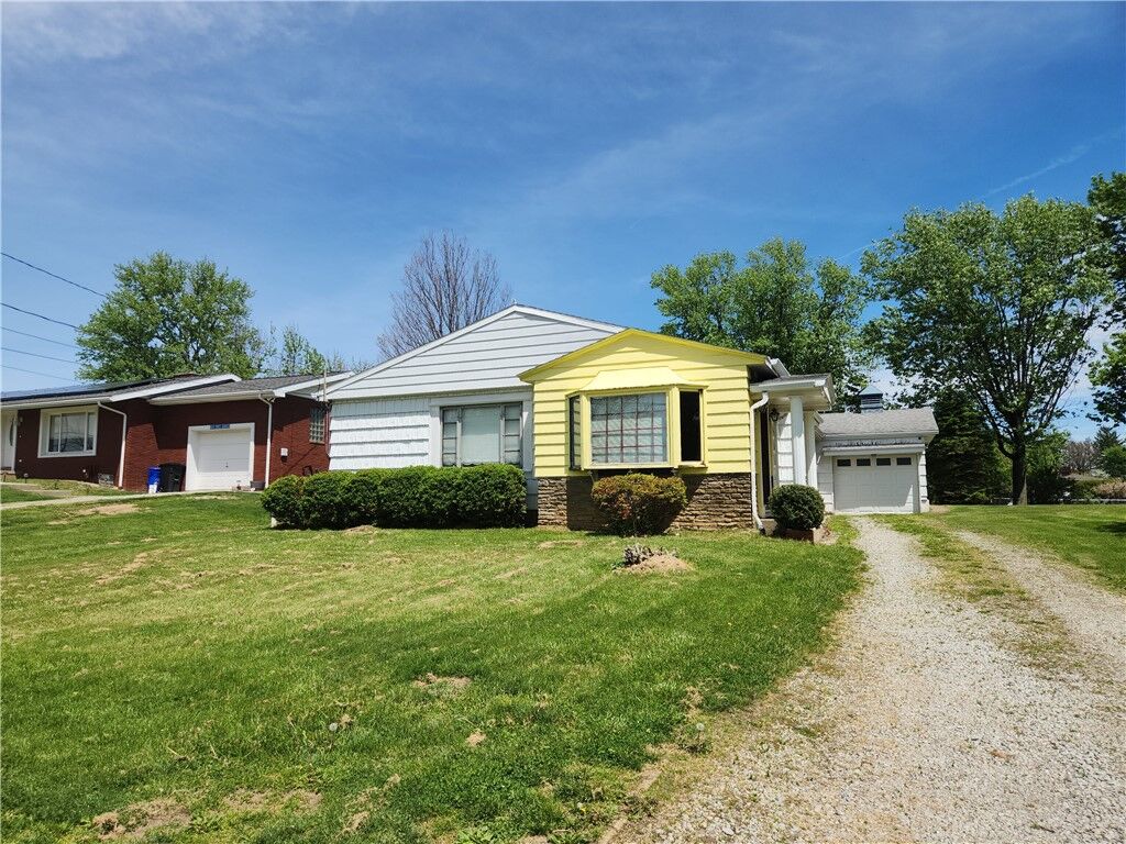 Property Photo:  122 Taylor Run Road  PA 15063 