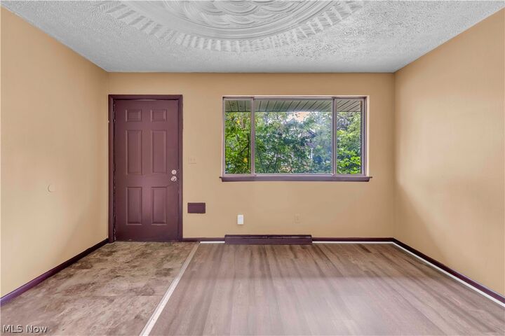 Property Photo: 1143 Santee Avenue 2/1143 OH 44306