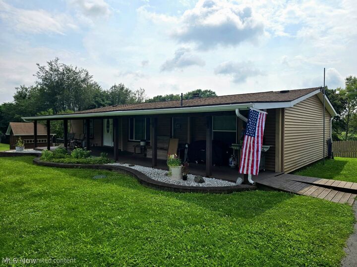 Property Photo:  6845 State Rte 7  OH 44445 