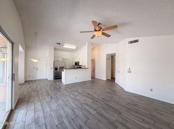 Property Photo: 1842 E Riviera Drive AZ 85249