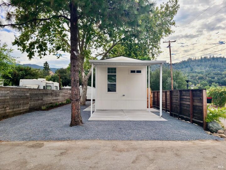 Property Photo: 890 Rockwell Road 1 CA 95425