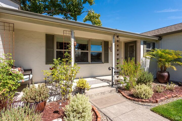 Property Photo:  556 Alderbrook Drive  CA 95405 