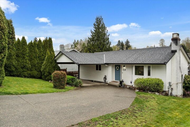3712 Old Clayburn Road — photo 1