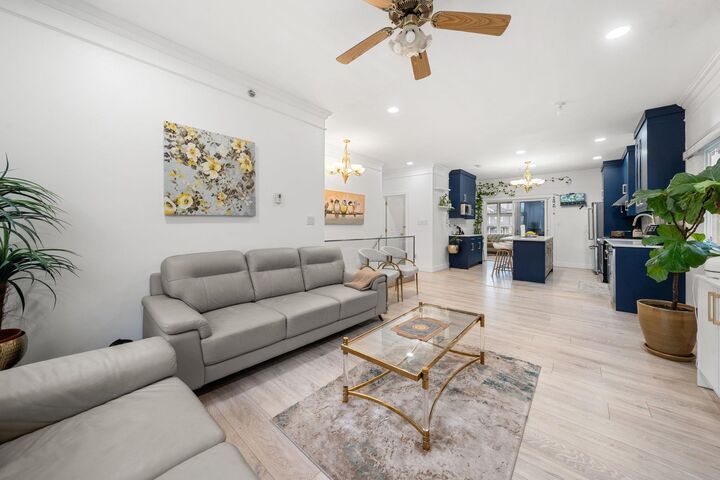 Property Photo: 5174 Aberdeen Street BC V5R 4M3