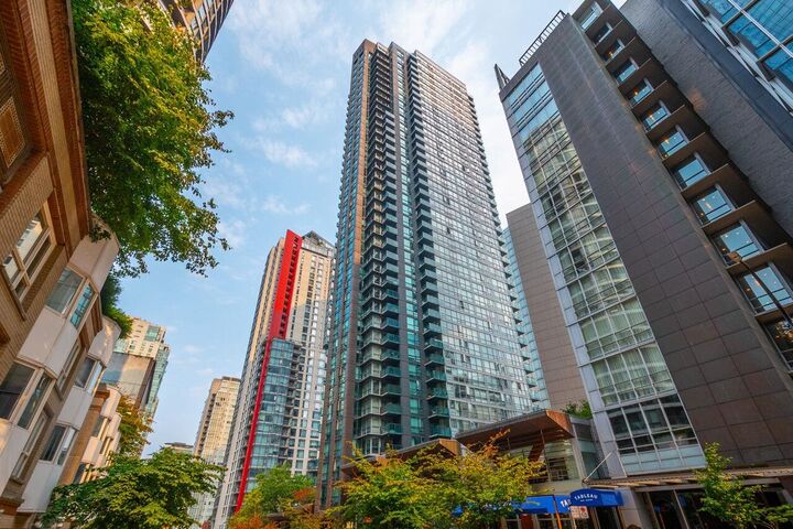 1189 Melville Street 507 — photo 1