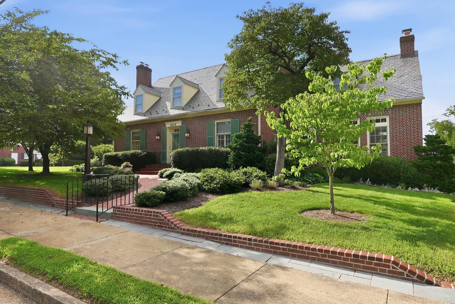 Property Photo:  809 Cornell Street  VA 22401 