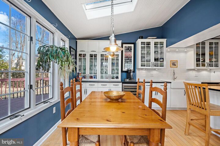 Property Photo:  8 Turner Court  NJ 08540 