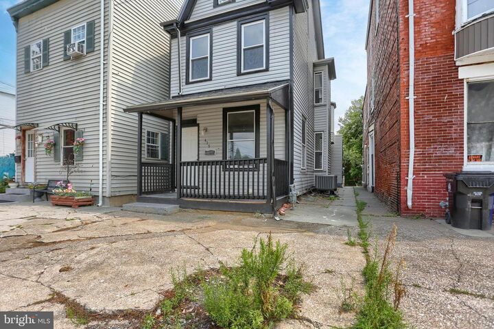 Property Photo:  429 S 14th Street  PA 17104 
