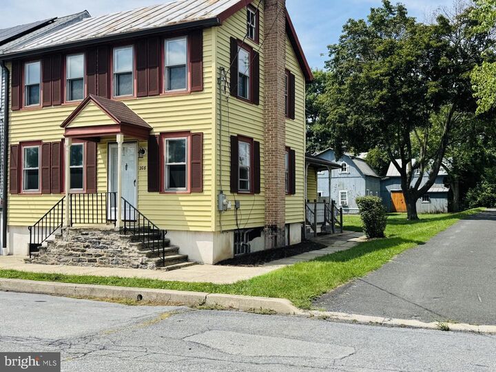 Property Photo:  208 W 2nd Street  PA 19506 