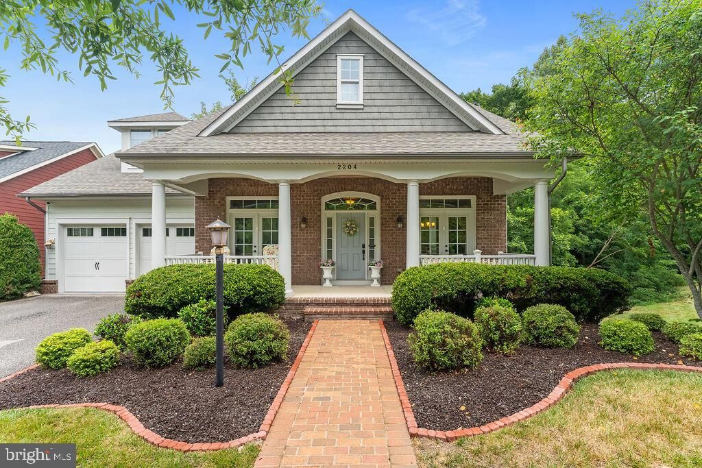 Property Photo:  2204 Potomac River Boulevard  VA 22026 